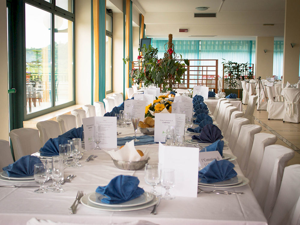 Hotel Ristorante Il Grillo Acquaviva Picena Exteriör bild