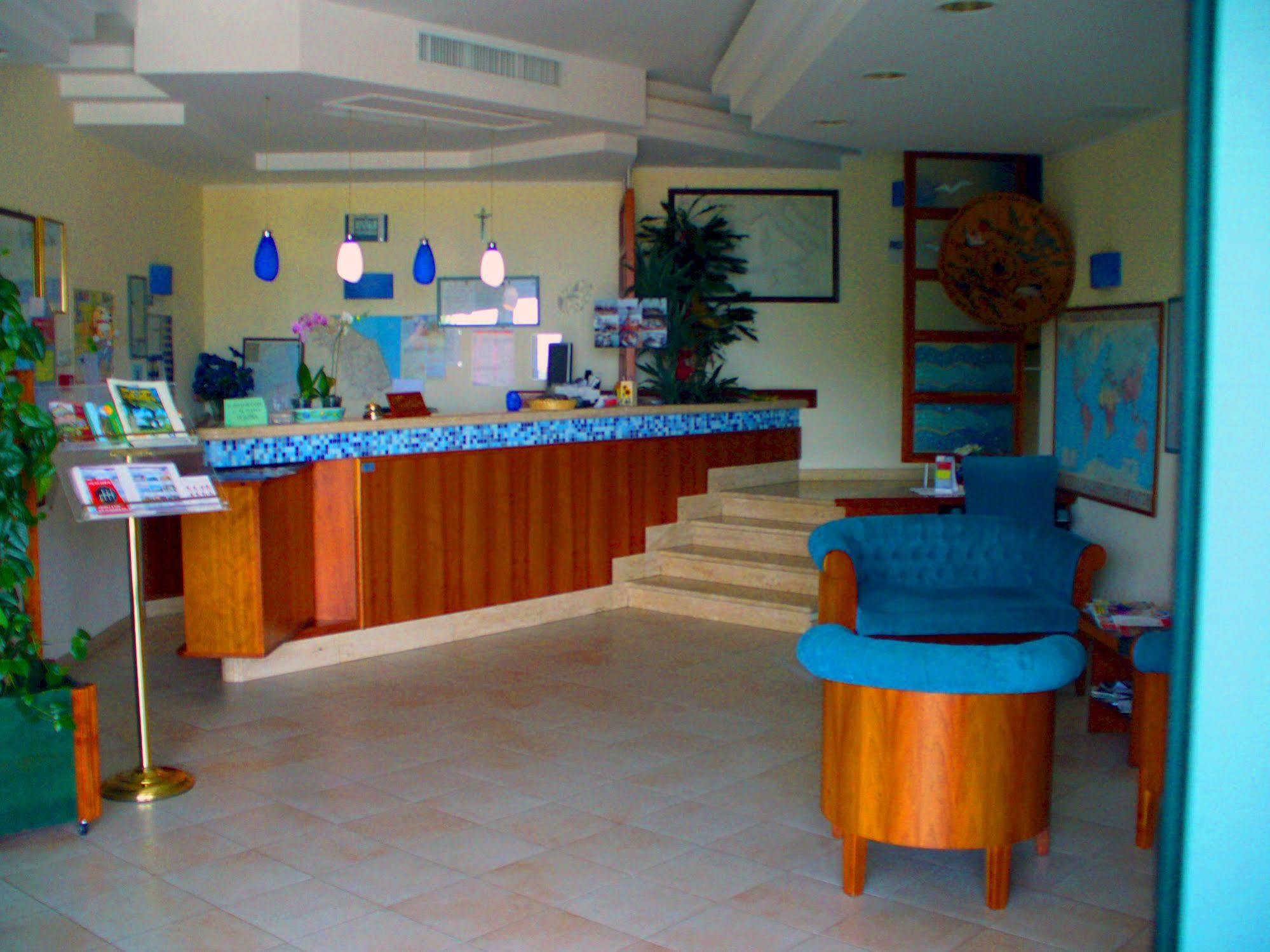 Hotel Ristorante Il Grillo Acquaviva Picena Exteriör bild
